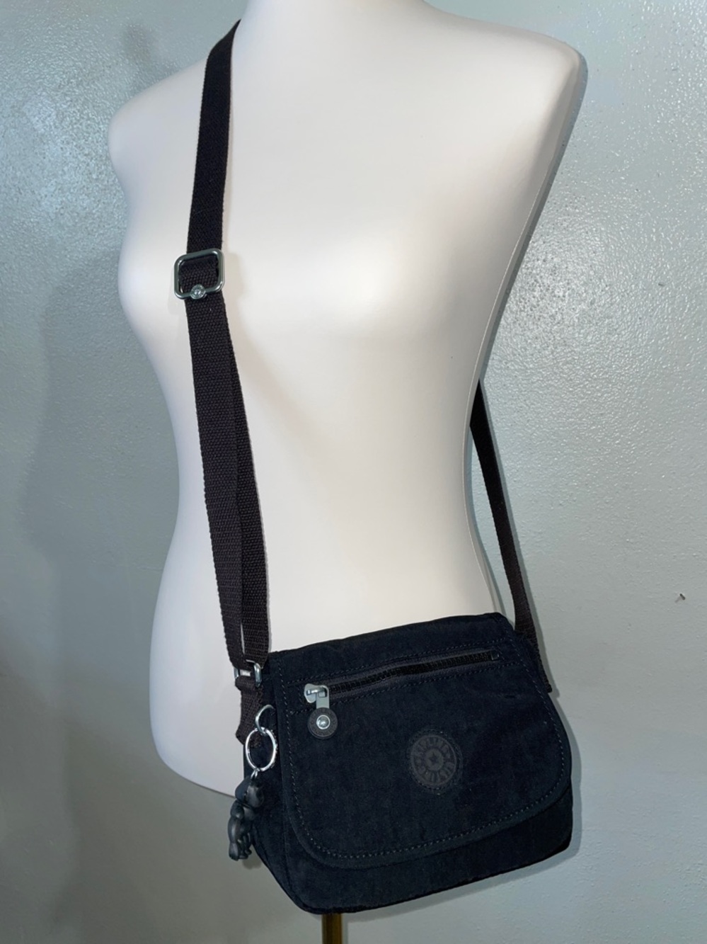 Black Nylon Crossbody Bag Multi Pocket Zip Small Travel Everyday Purse Kipling